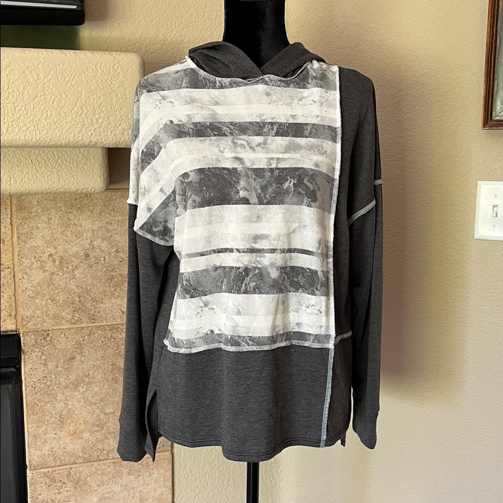 SUGARFOX Gray Tie Dye Textured Hoodie!
